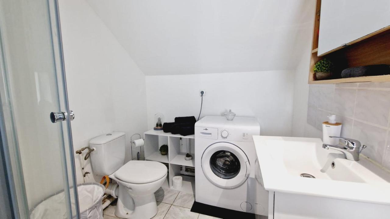 J.Mo Home - Louvroil - Calme - Ideal Couple - Deplacement Pro Exteriér fotografie